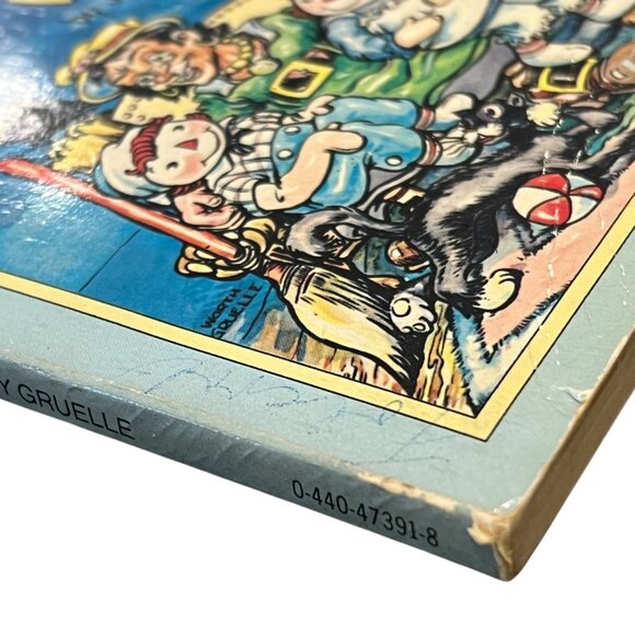 Raggedy Ann And The Wonderful Witch By Johnny Gruelle Dell 1977 Paperback - Picture 3 of 8